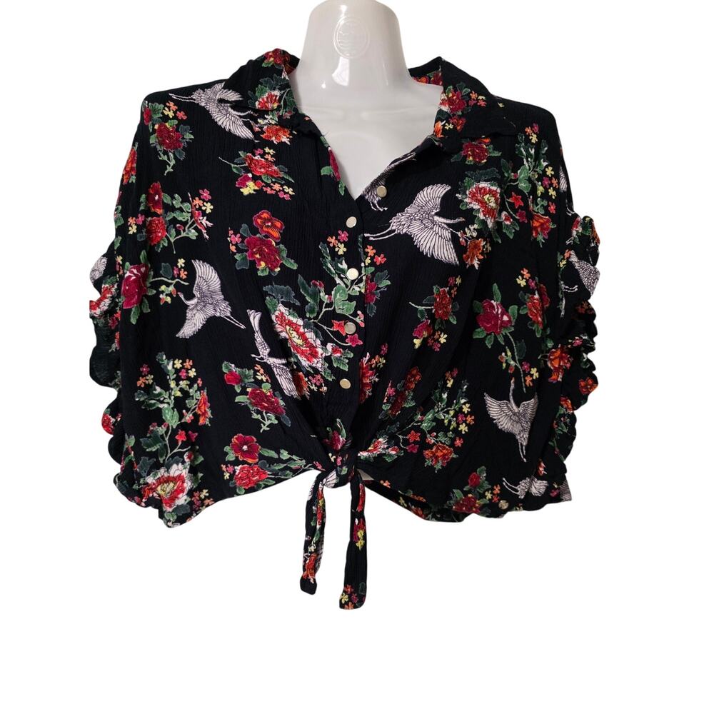 Nuon Size S Women's Navy floral and crane print ruffle sleeve crop top
